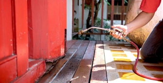 Procédure de traitement anti thermites devant une porte 