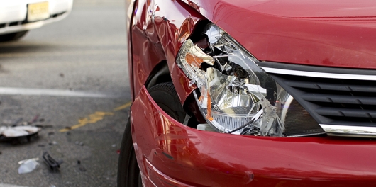 phare de voiture cassé
